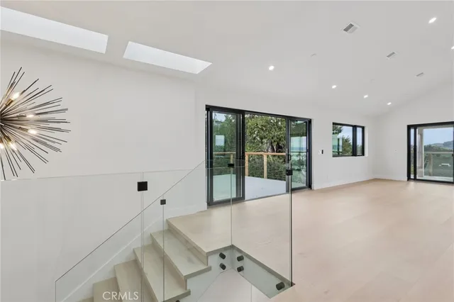 $2,390,000 | 526 Klamath Street, Brisbane, CA 94005
