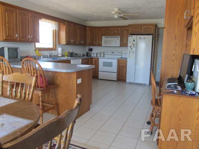 16161 Furrow Road Pekin, IL 61554 - Photo 3 of 15