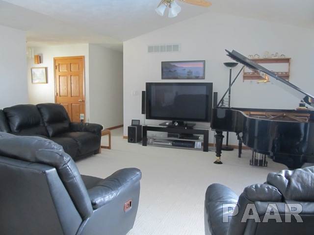 16161 Furrow Road Pekin, IL 61554 - Photo 6 of 15
