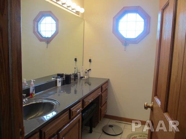 16161 Furrow Road Pekin, IL 61554 - Photo 10 of 15
