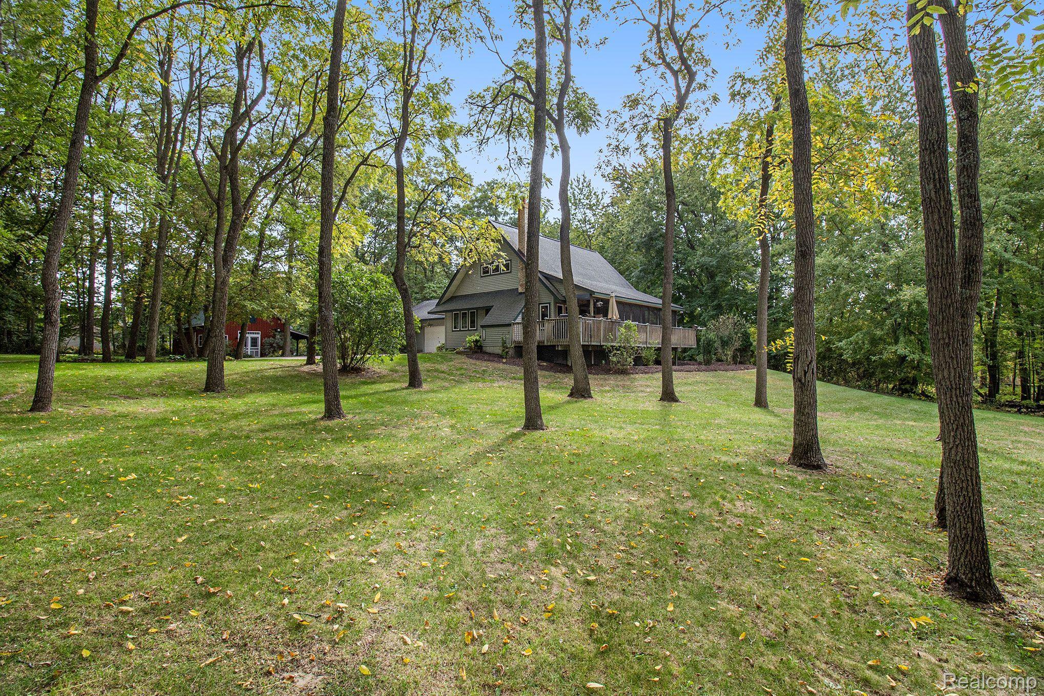 11160 Silver Lake Road Byron, MI 48418 - Photo 10 of 45 Park Like Setting