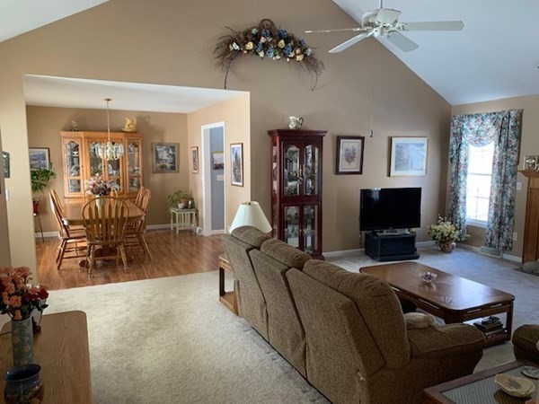 109 Whitaker Road Westfield, MA 01085 - Photo 4 of 22 Gallery Image 4