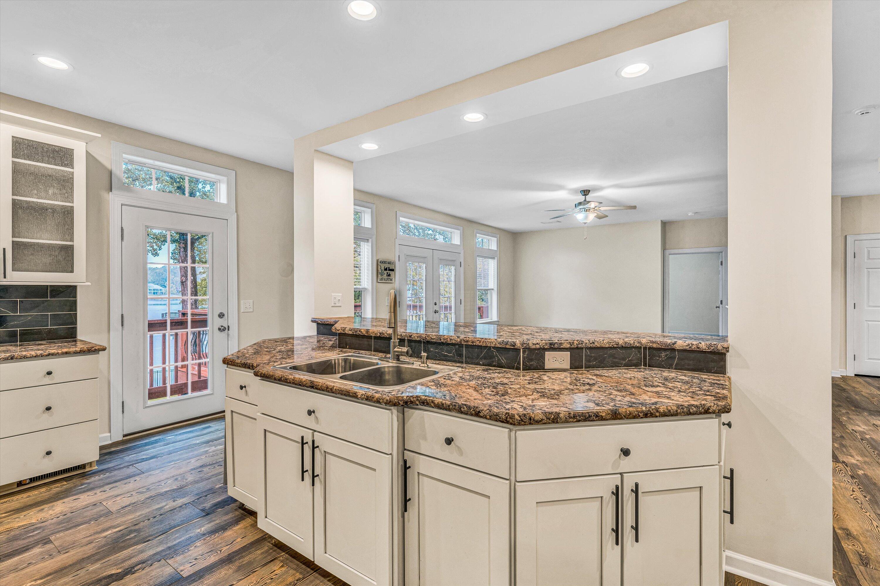 219 Emerald Point Penhook, VA 24137 - Photo 16 of 52 14-DSC00028