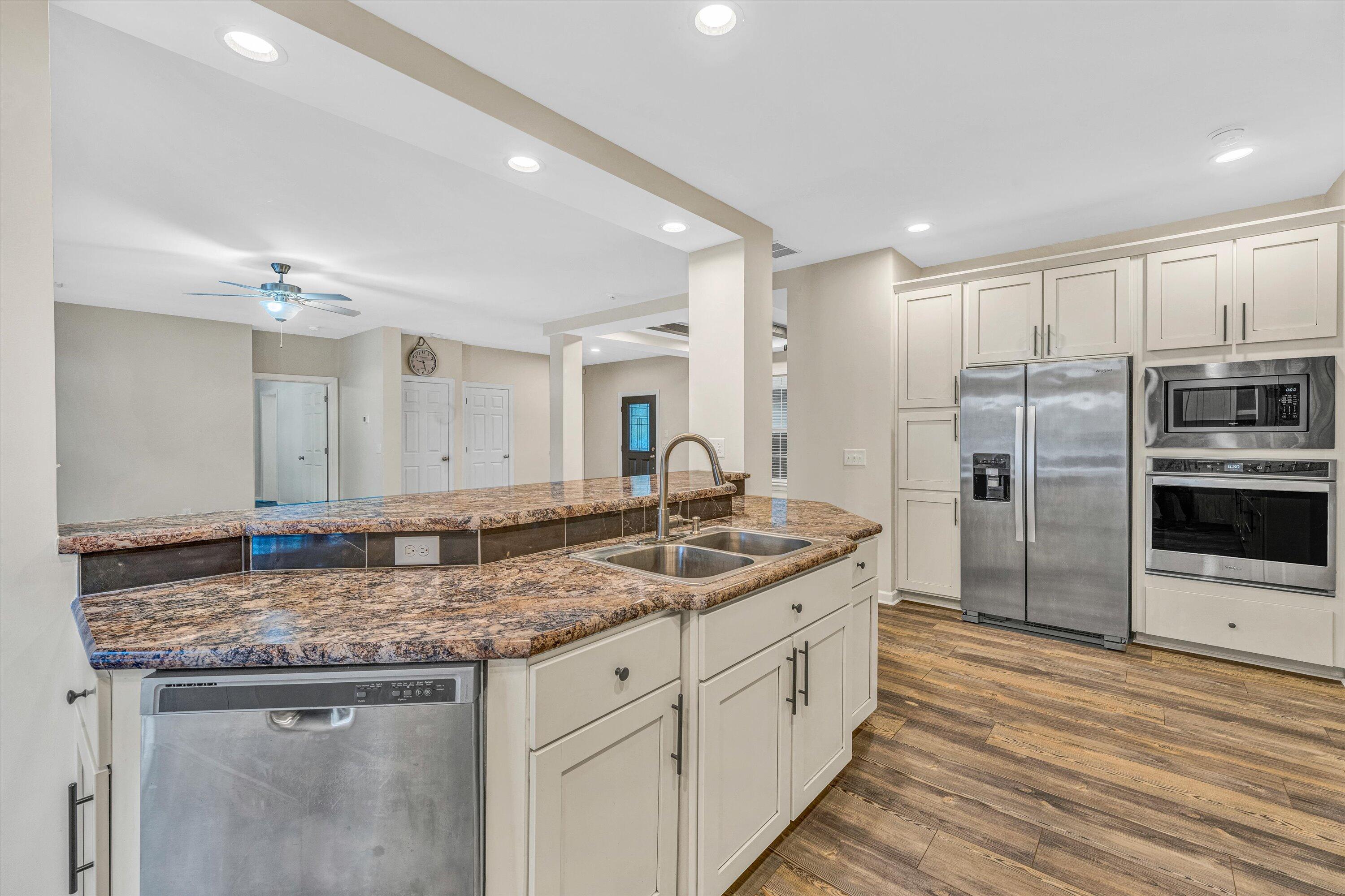 219 Emerald Point Penhook, VA 24137 - Photo 17 of 52 15-DSC00031
