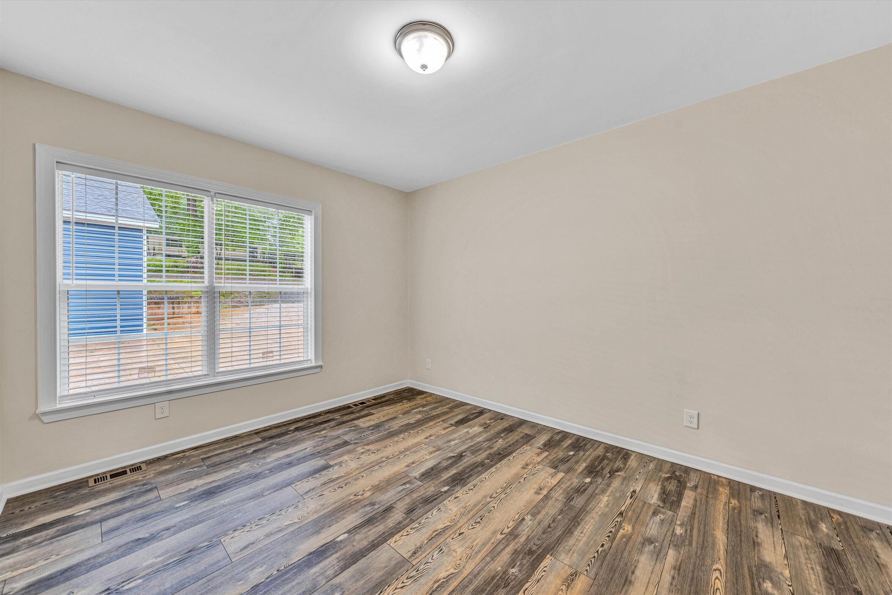 219 Emerald Point Penhook, VA 24137 - Photo 20 of 52 18-DSC00040