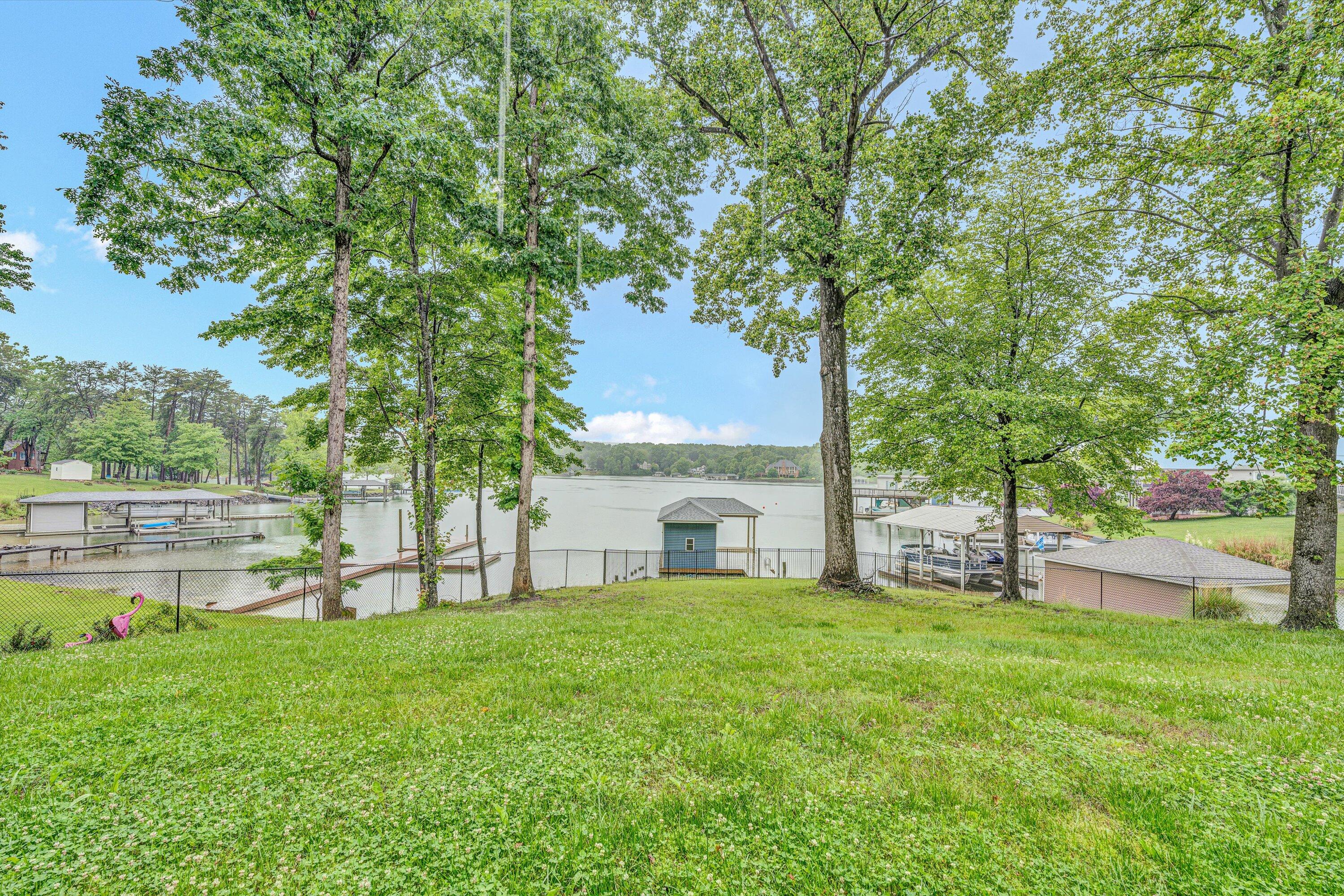 219 Emerald Point Penhook, VA 24137 - Photo 38 of 52 36-DSC00094