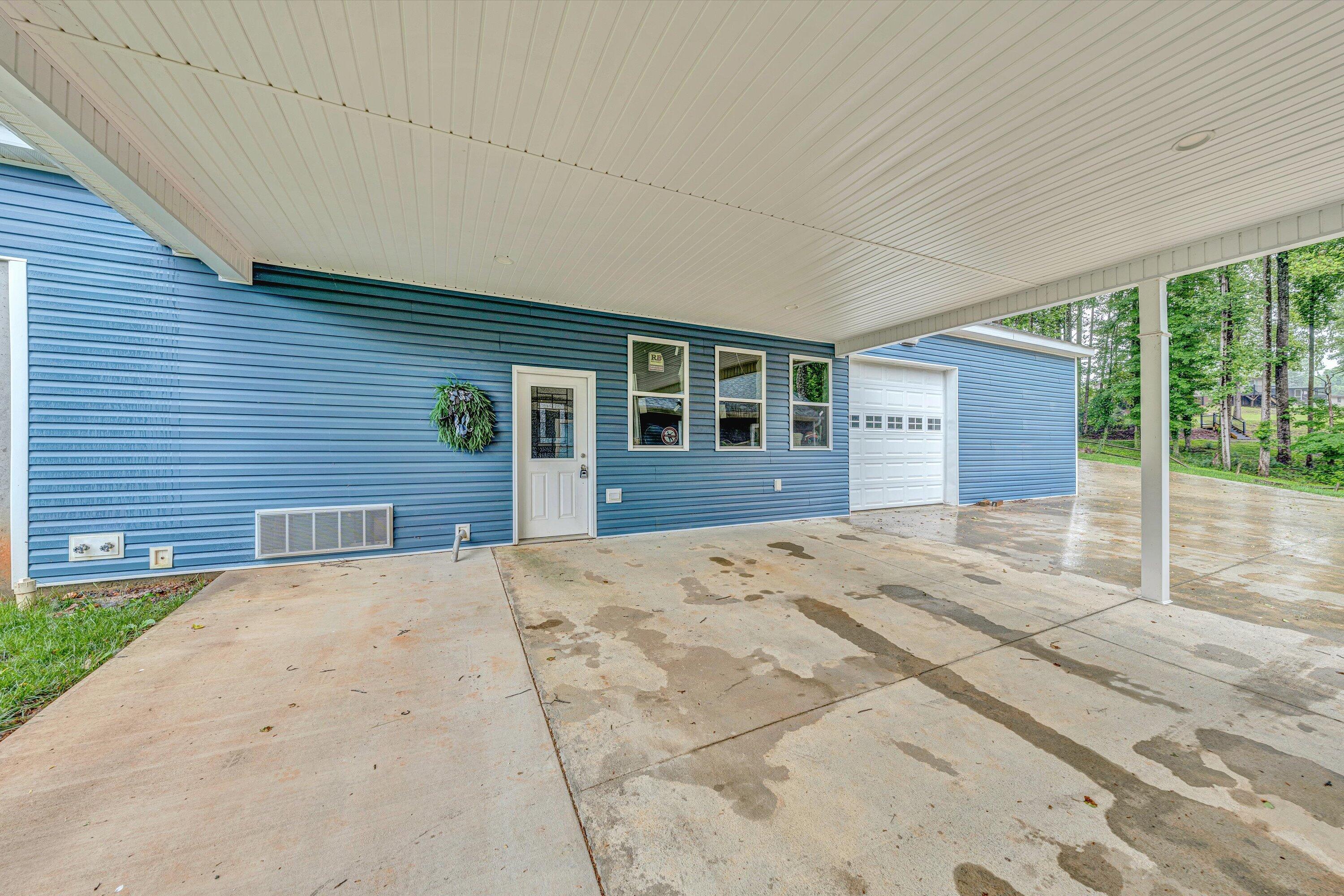219 Emerald Point Penhook, VA 24137 - Photo 45 of 52 43-DSC00136
