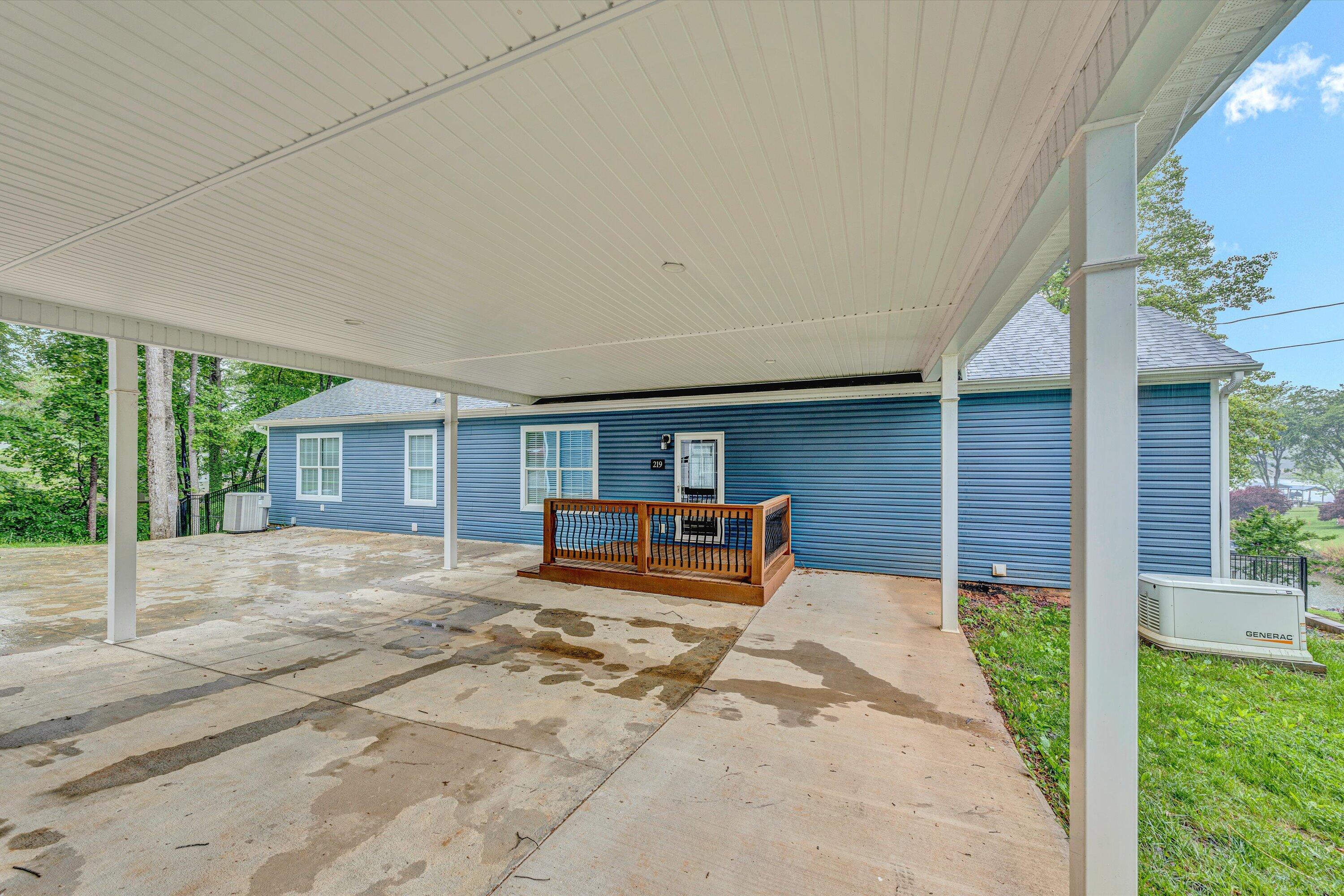 219 Emerald Point Penhook, VA 24137 - Photo 5 of 52 03-DSC00139
