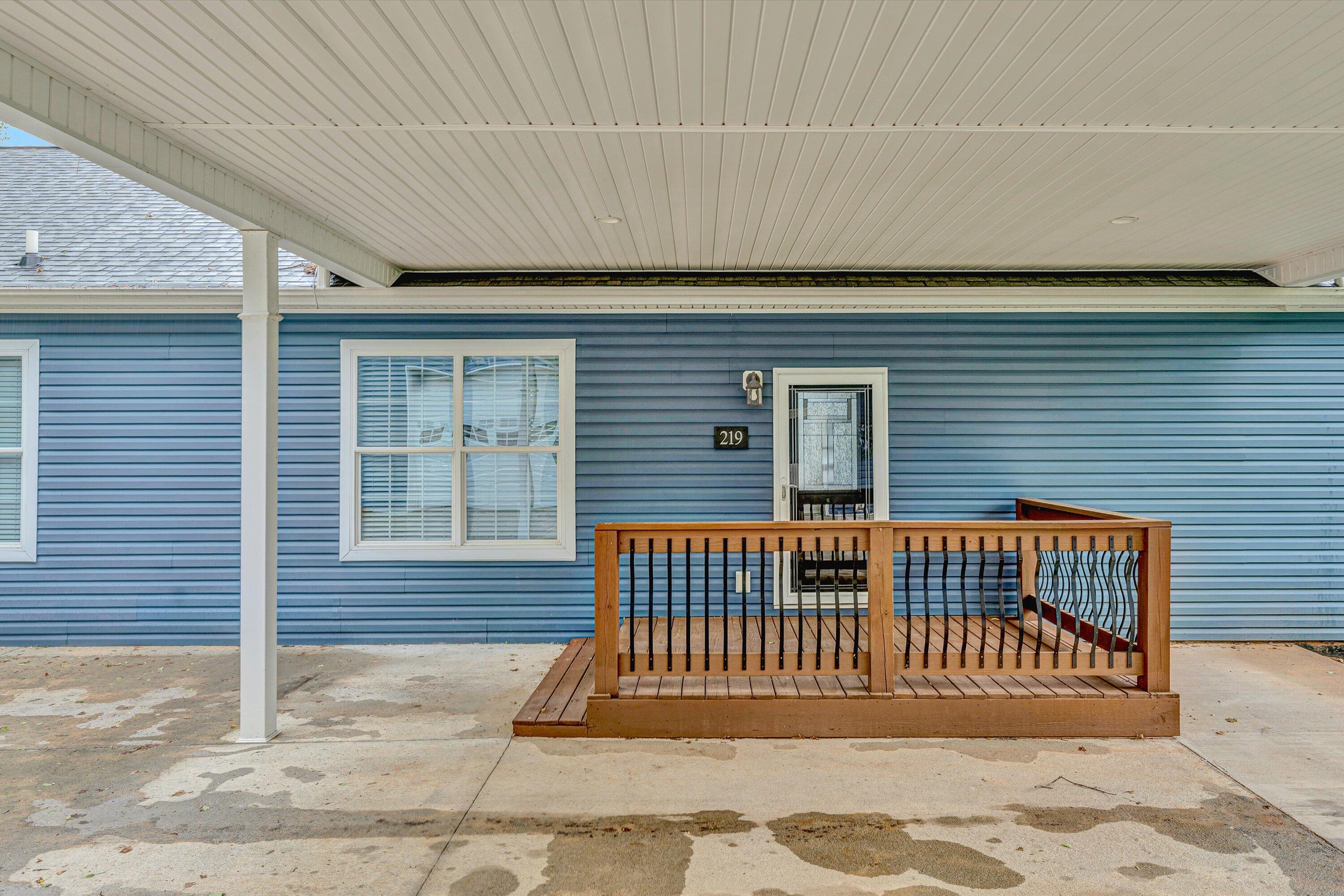 219 Emerald Point Penhook, VA 24137 - Photo 6 of 52 04-DSC00133