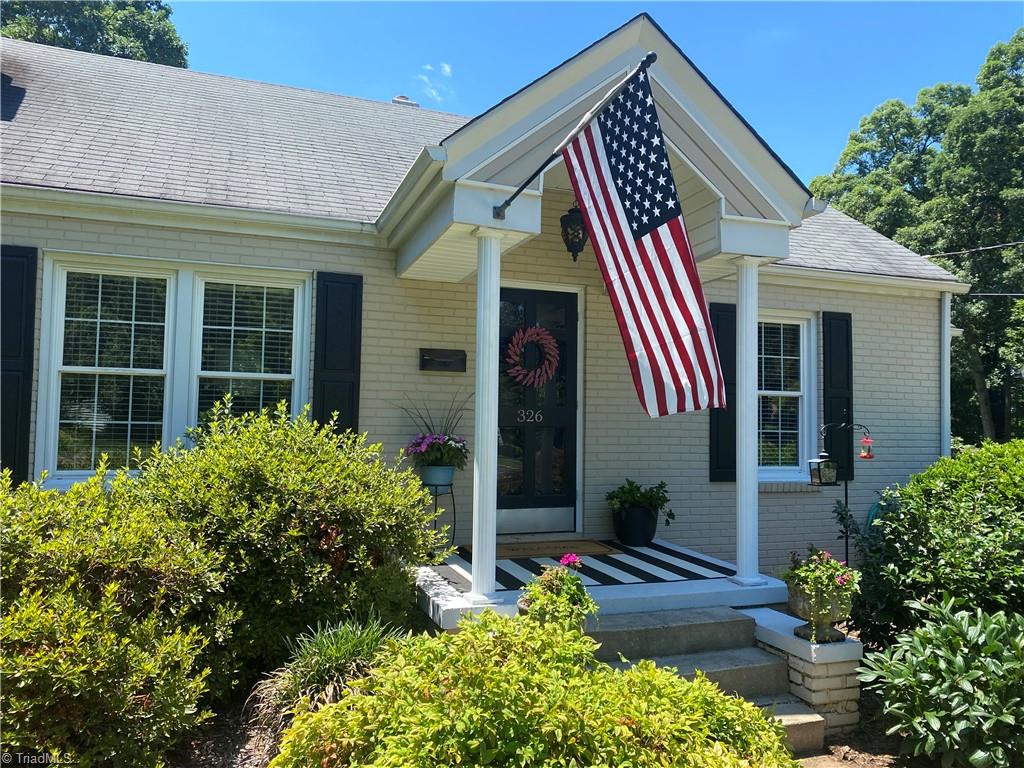 326 Ridgecrest Road Asheboro, NC 27203 - Photo 3 of 42 Gallery Image 3