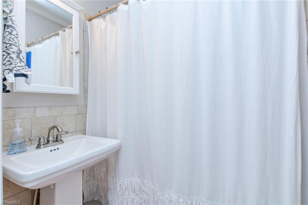 326 Ridgecrest Road Asheboro, NC 27203 - Photo 26 of 42 Gallery Image 26