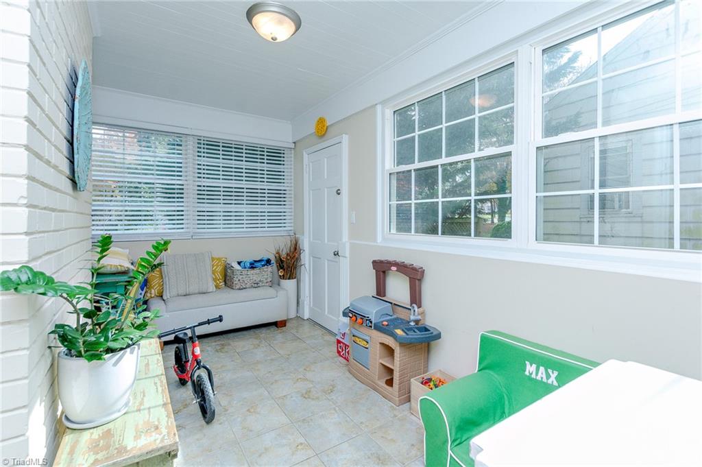 326 Ridgecrest Road Asheboro, NC 27203 - Photo 8 of 42 Gallery Image 8