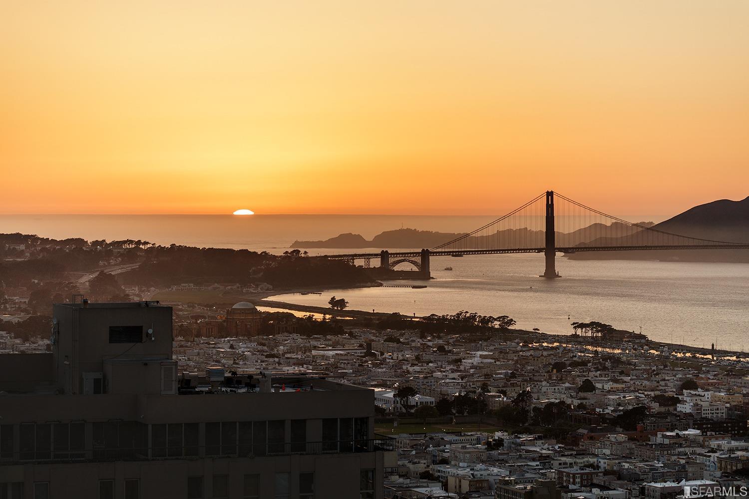 999 Green Street, Unit 3201 San Francisco, CA 94133 - Photo 27 of 28 a view of lake