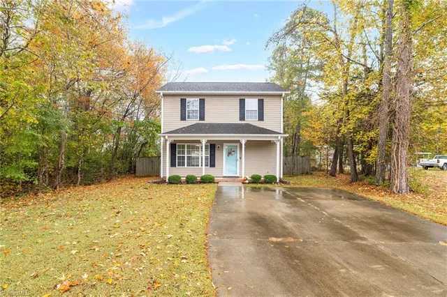 $227,500 | 135 Pineywood Street, Thomasville, NC 27360