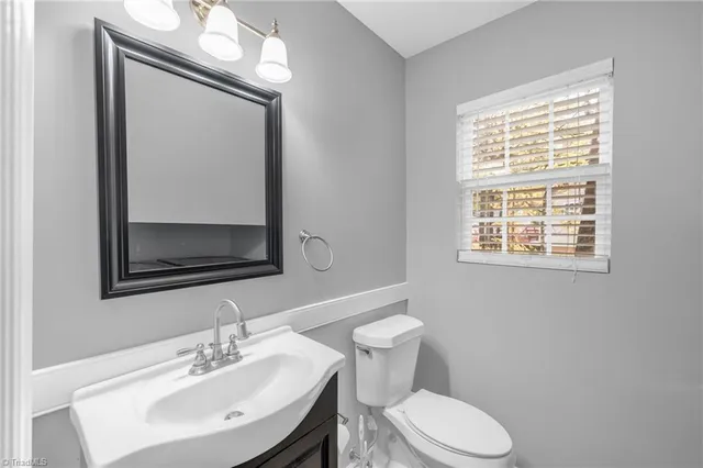 $227,500 | 135 Pineywood Street, Thomasville, NC 27360