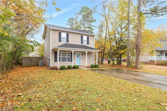$227,500 | 135 Pineywood Street, Thomasville, NC 27360