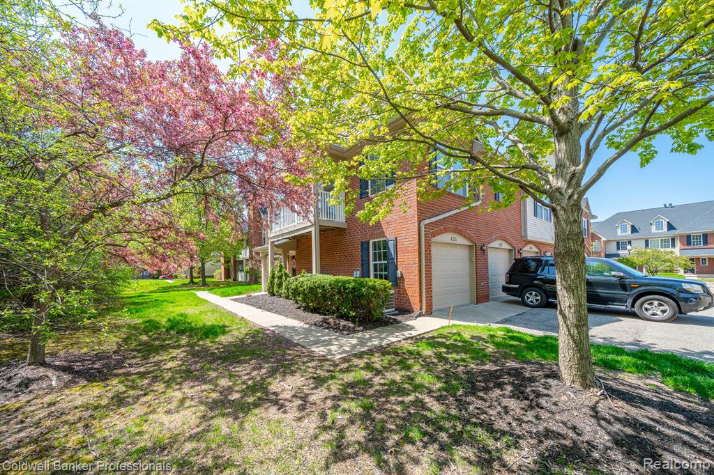 4155 Berkeley Avenue Canton, MI 48188 - Photo 2 of 40