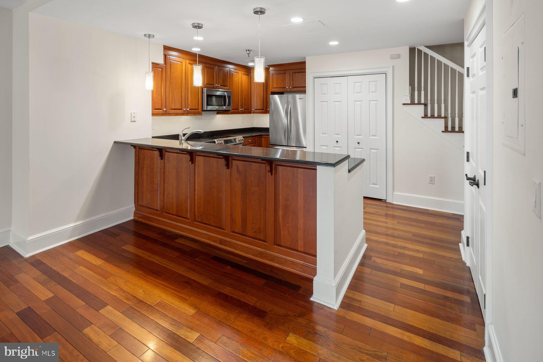 1500 Chestnut Street, Unit 20I Philadelphia, PA 19102 - Photo 7 of 22 Gallery Image 7