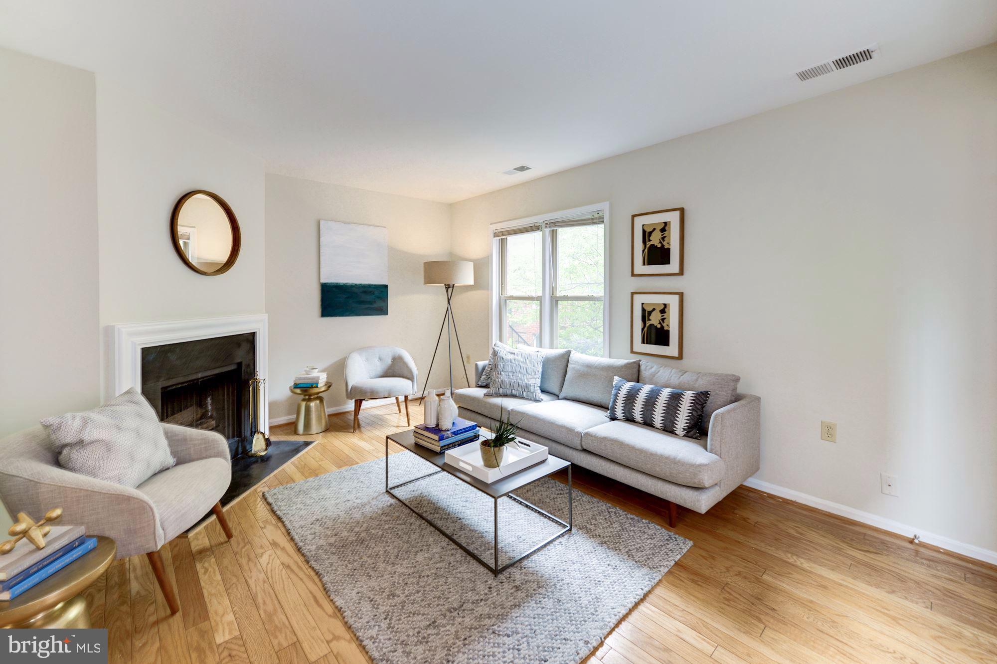 1477 A Street Northeast, Unit 1477 Washington, DC 20002 - Photo 3 of 27 Awesome Living Room
