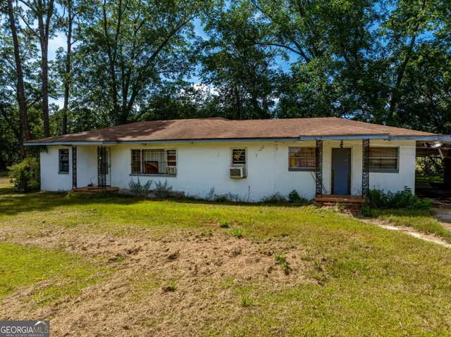 $299,900 | 33 Oquinn Road, Tifton, GA 31794