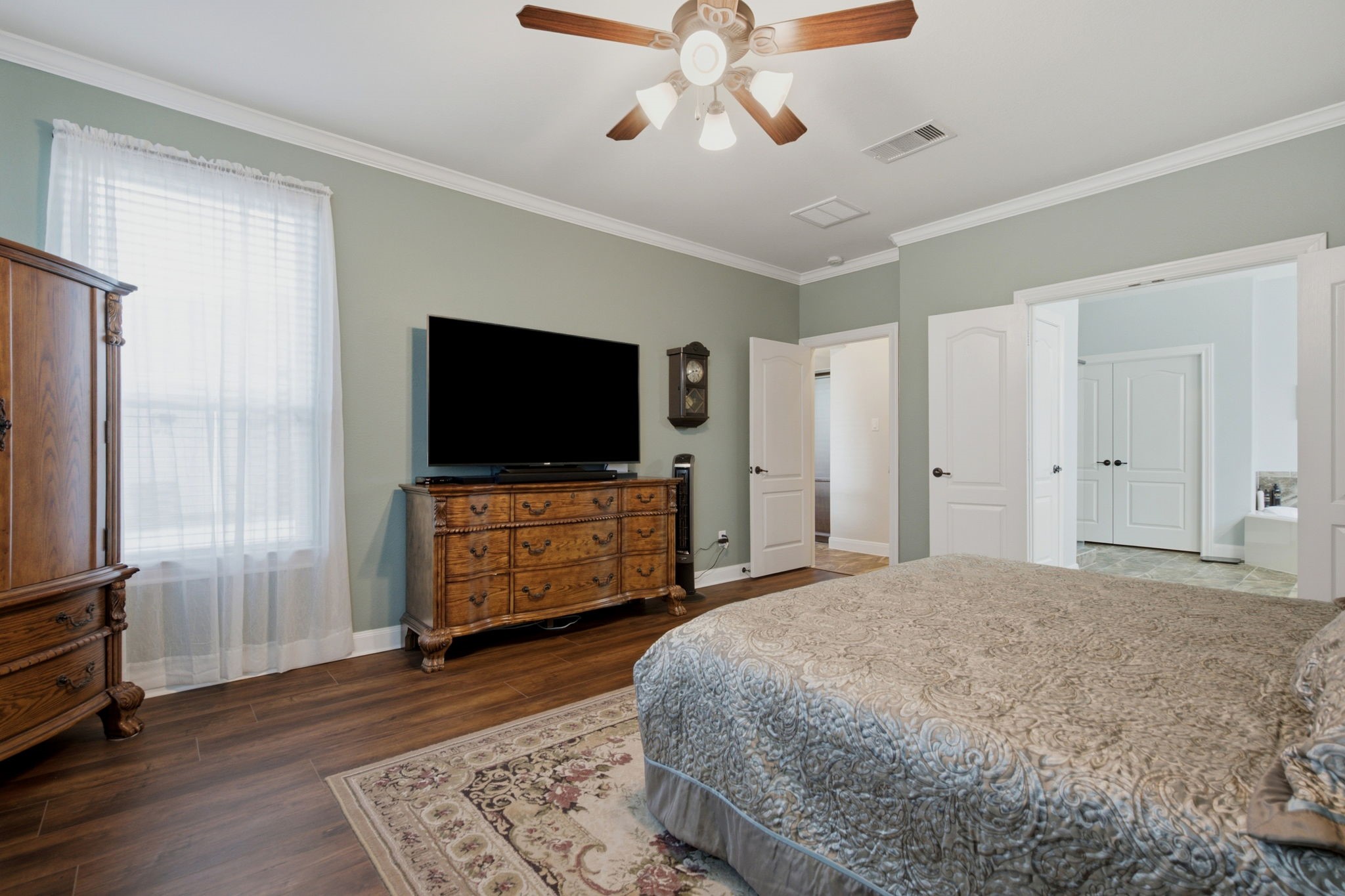 3298 Explorer Way Conroe, TX 77301 - Photo 19 of 43 PRIMARY BEDROOM