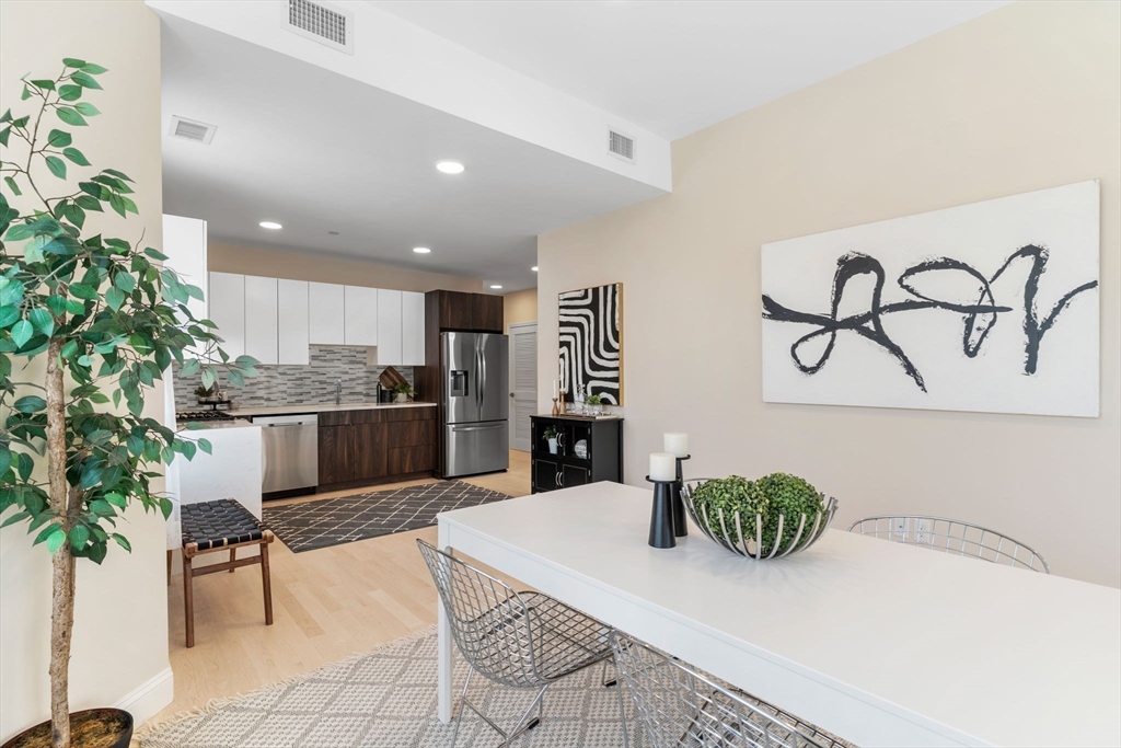 124 Warren Street, Unit 401 Boston, MA 02119 - Photo 9 of 27