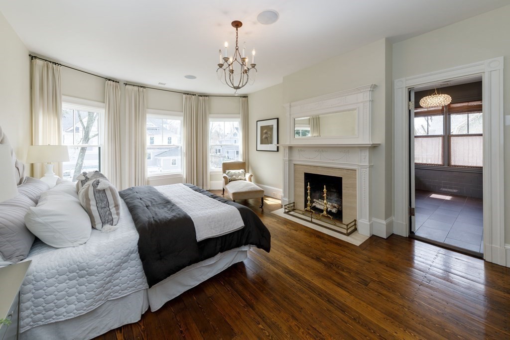 33 Prince Street Newton, MA 02465 - Photo 12 of 25