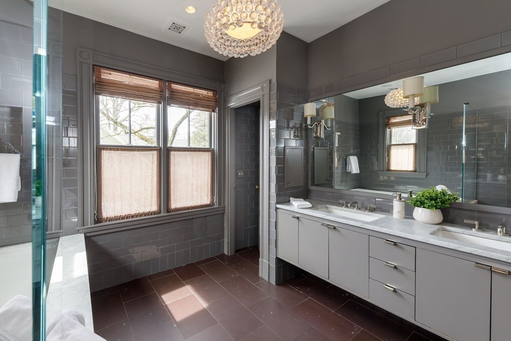 33 Prince Street Newton, MA 02465 - Photo 13 of 25