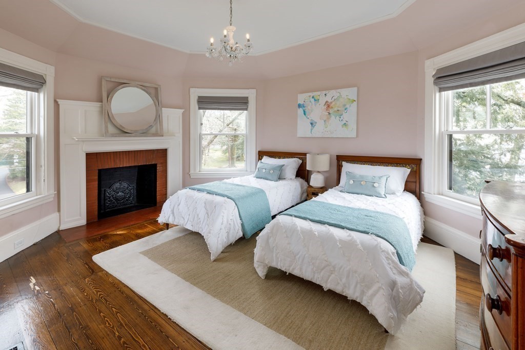 33 Prince Street Newton, MA 02465 - Photo 16 of 25