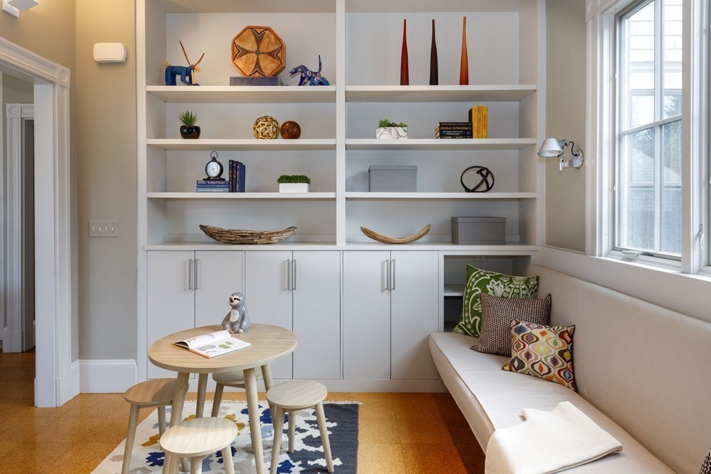 33 Prince Street Newton, MA 02465 - Photo 5 of 25