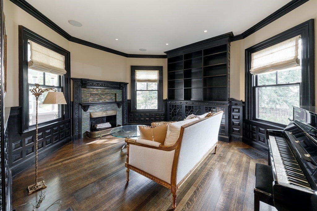 33 Prince Street Newton, MA 02465 - Photo 9 of 25