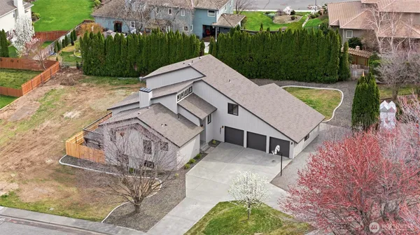 $745,000 | 4001 South Olson Place, Kennewick, WA 99337