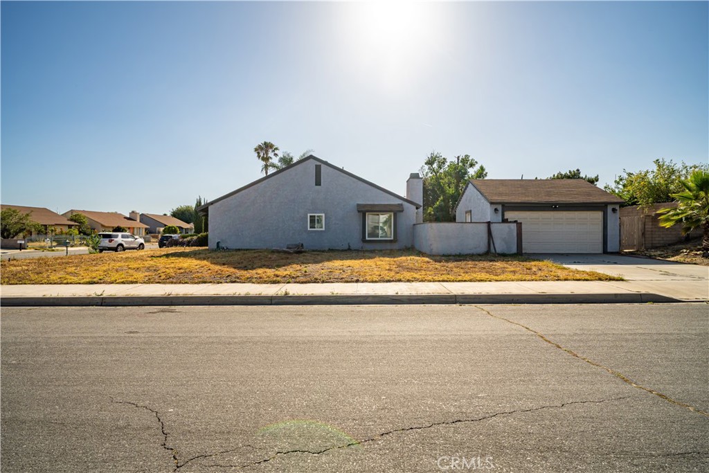 1328 West Jackson Street Rialto, CA 92376 - Photo 3 of 44