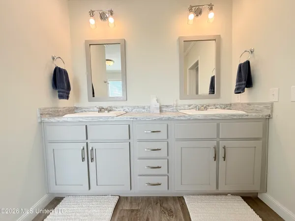 $527,500 | 2320 Bogue Chitto Road Southwest, Smithdale, MS 39664