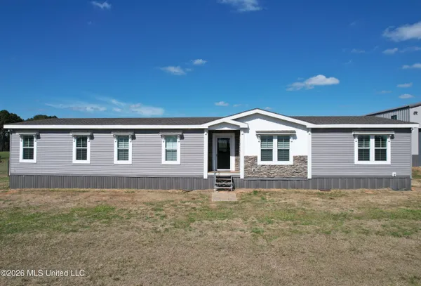 $527,500 | 2320 Bogue Chitto Road Southwest, Smithdale, MS 39664