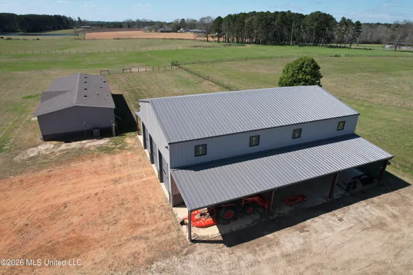 $527,500 | 2320 Bogue Chitto Road Southwest, Smithdale, MS 39664