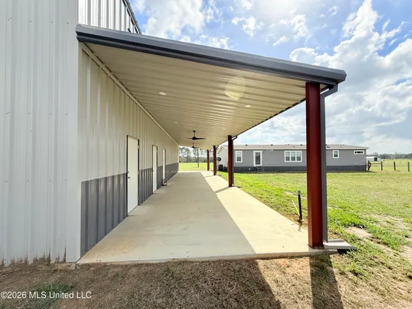 $527,500 | 2320 Bogue Chitto Road Southwest, Smithdale, MS 39664