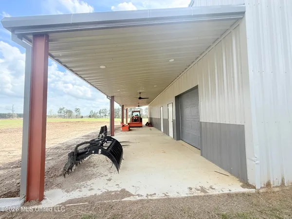 $527,500 | 2320 Bogue Chitto Road Southwest, Smithdale, MS 39664