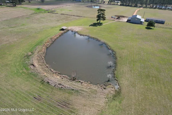 $527,500 | 2320 Bogue Chitto Road Southwest, Smithdale, MS 39664