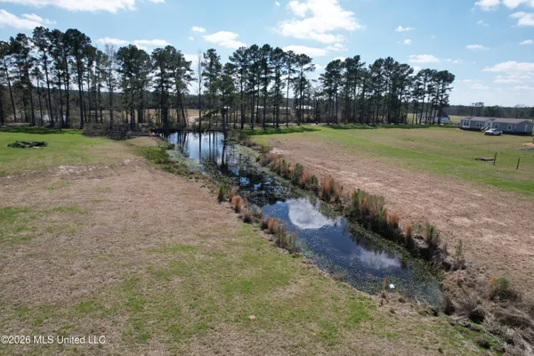 $527,500 | 2320 Bogue Chitto Road Southwest, Smithdale, MS 39664