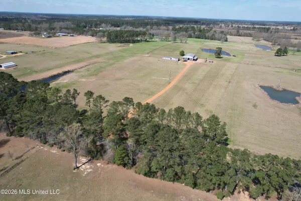 $527,500 | 2320 Bogue Chitto Road Southwest, Smithdale, MS 39664