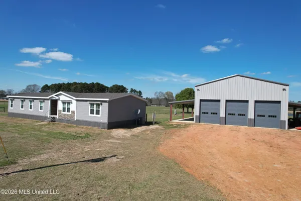 $527,500 | 2320 Bogue Chitto Road Southwest, Smithdale, MS 39664
