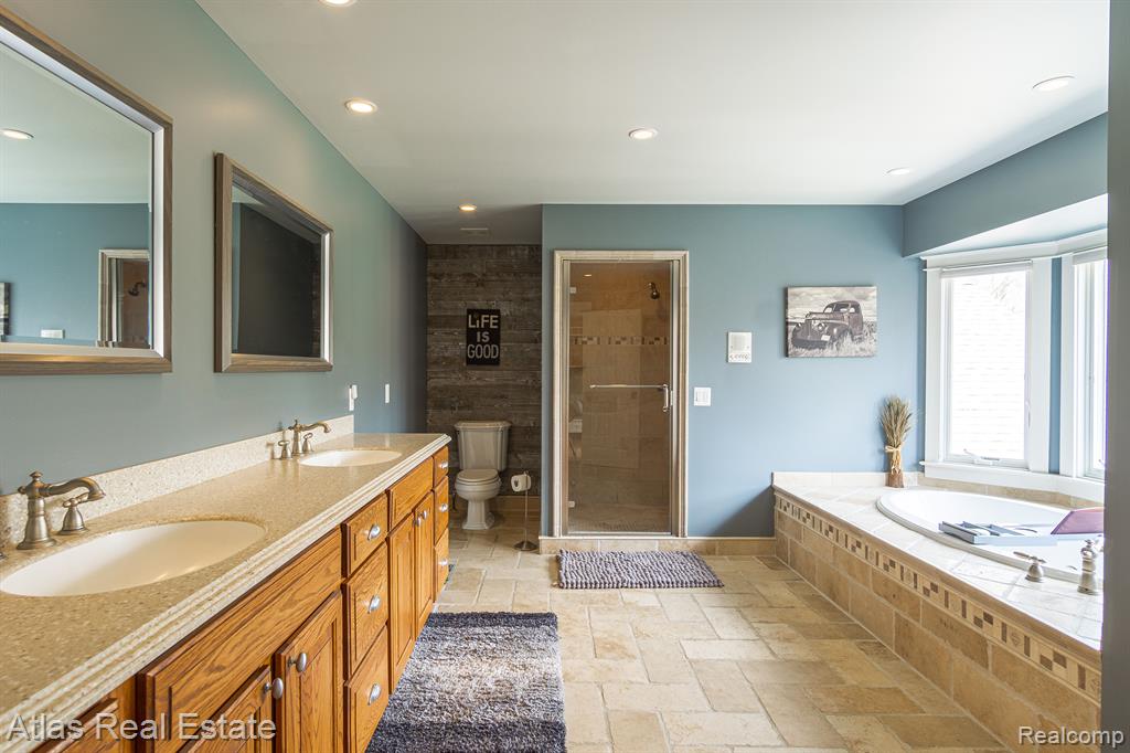 2716 Lake George Road Leonard, MI 48367 - Photo 62 of 98