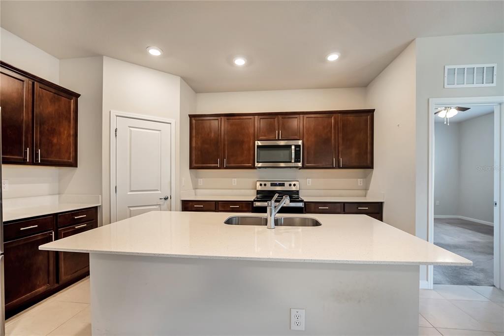 9325 Southwest 54th Street Ocala, FL 34481 - Photo 8 of 22