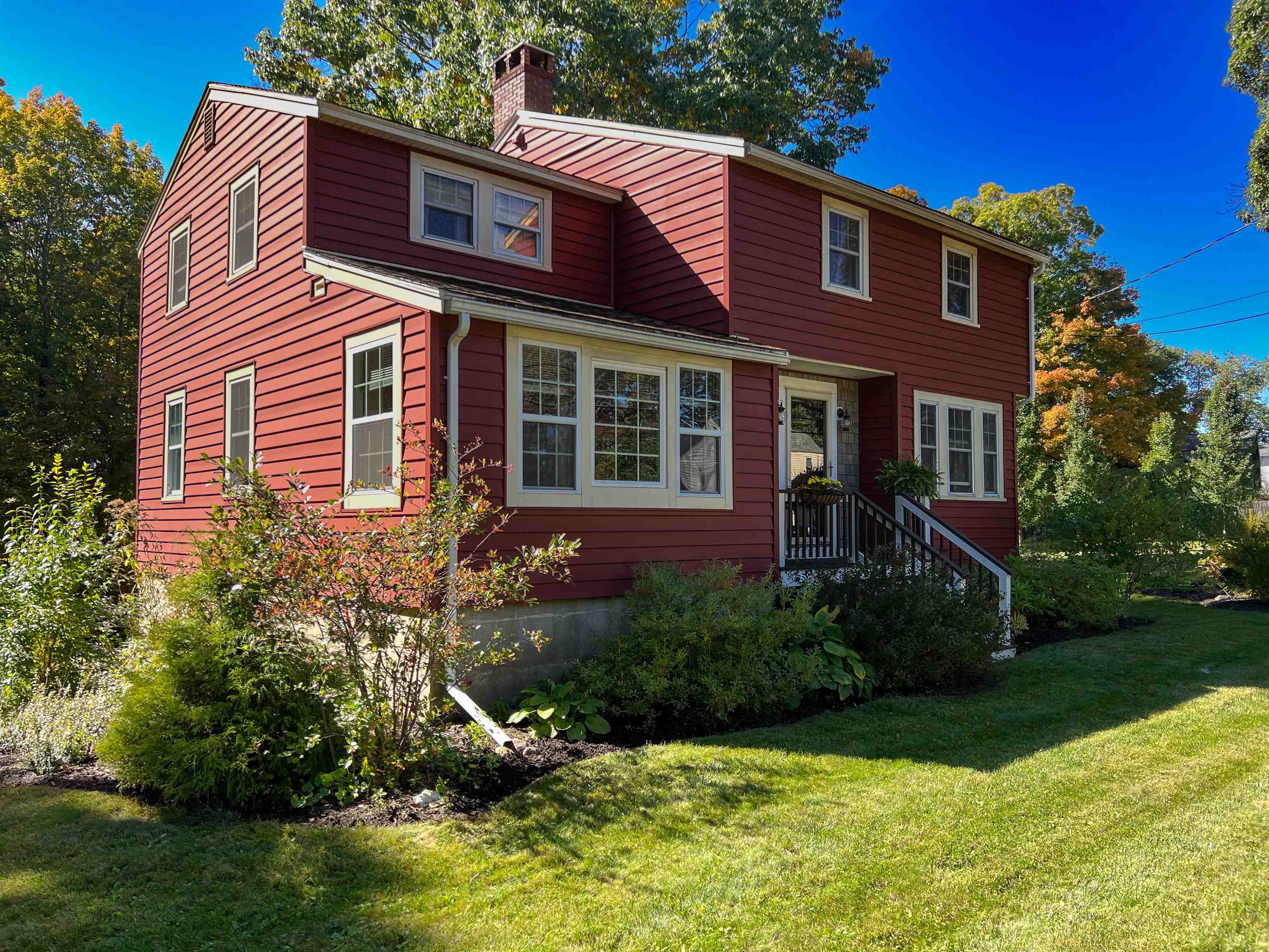 70 Winnicutt Road Stratham, NH 03885 - Photo 2 of 30