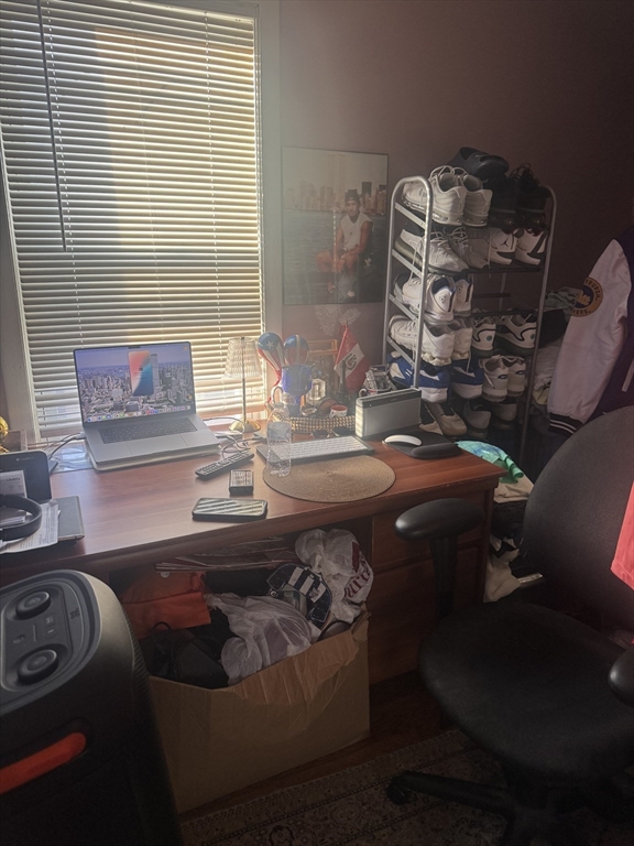 84 Everett Street Fall River, MA 02723 - Photo 12 of 36