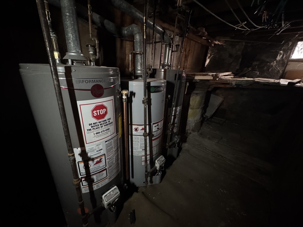 84 Everett Street Fall River, MA 02723 - Photo 35 of 36