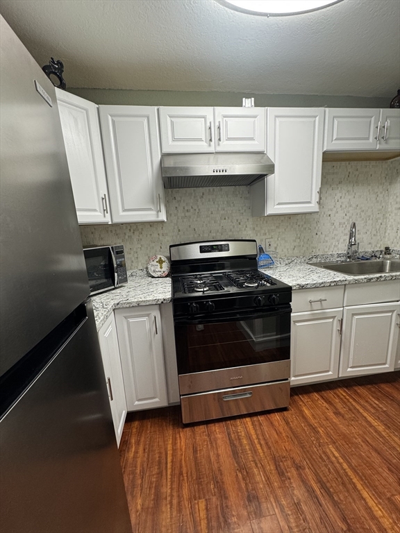 84 Everett Street Fall River, MA 02723 - Photo 10 of 36