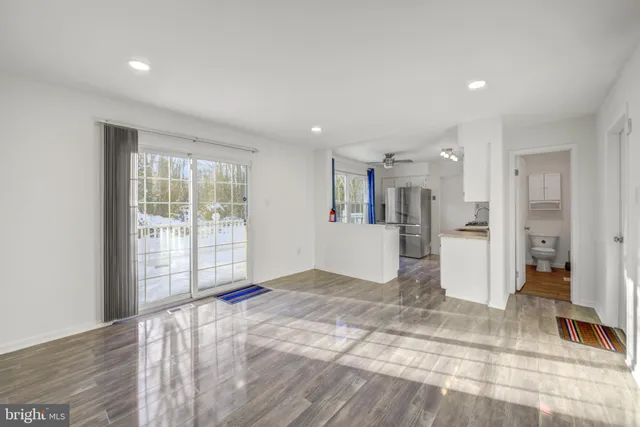 $305,000 | 30 Oak Forest Drive, Sicklerville, NJ 08081