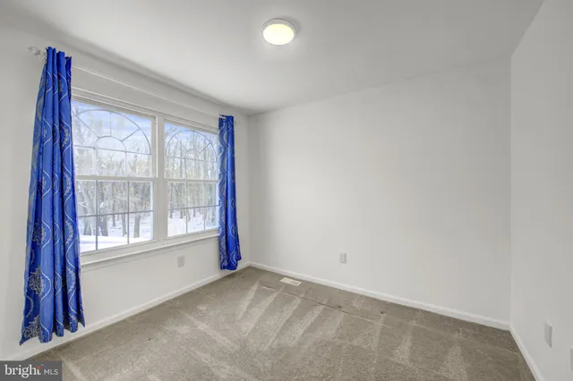 $305,000 | 30 Oak Forest Drive, Sicklerville, NJ 08081